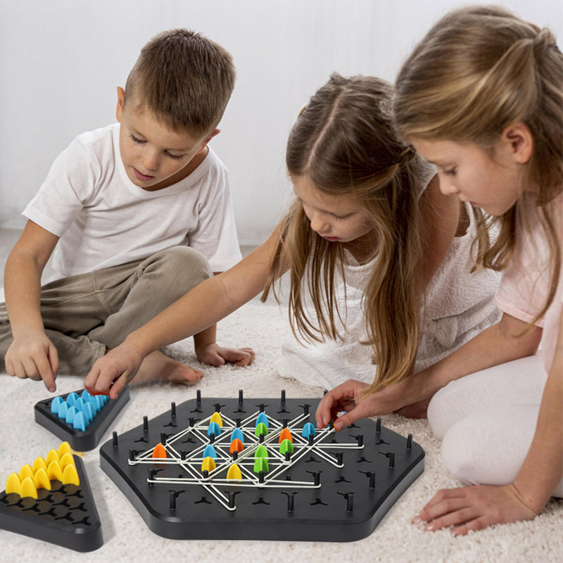 Boîte du jeu LinkLogic, un cadeau idéal pour enfants et adultes, promettant des heures d'activité intérieure stratégique.