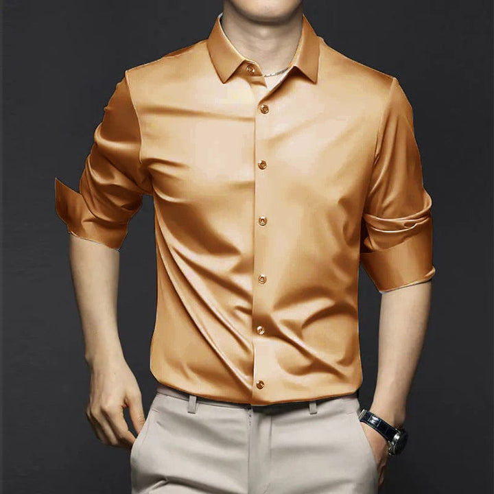 Dos élégant de la chemise homme slim fit sans plis, soulignant une coupe moderne et un confort parfait pour le bureau.