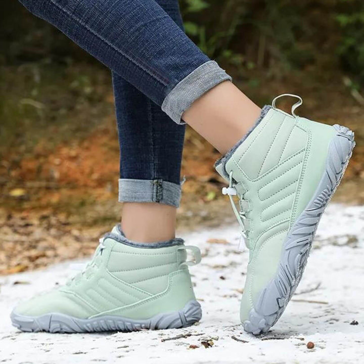 Chaussures pieds nus imperméables femme, confortables et flexibles pour neige, sport et extérieur.