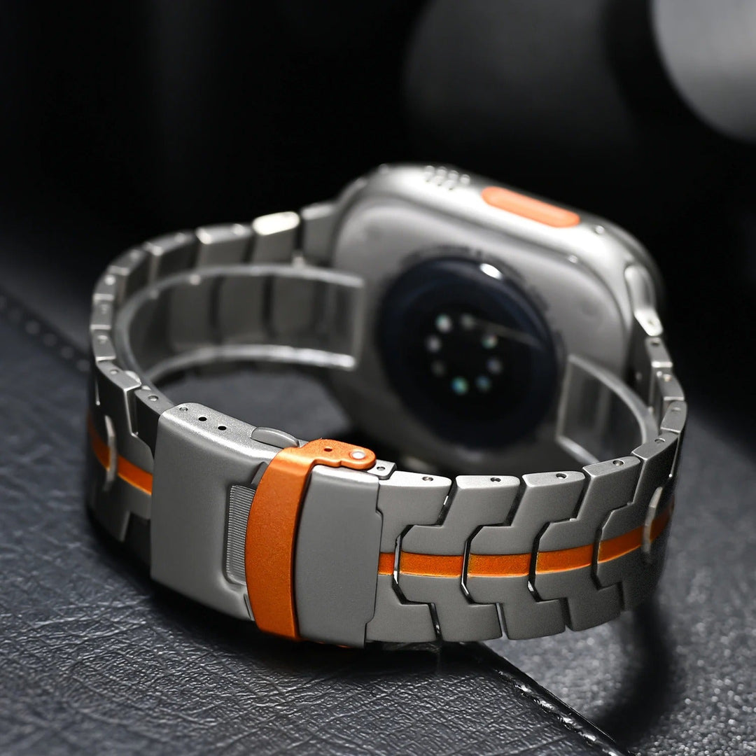 Bracelet de montre unisexe en titane, design luxe et robustesse pour tout poignet.