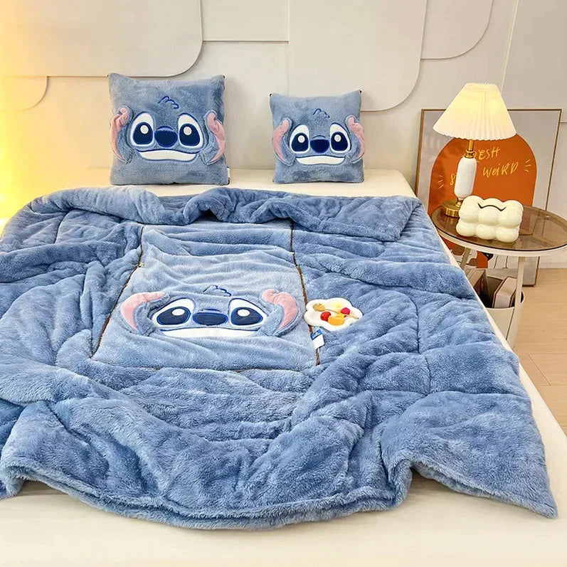Élégante couverture douce pour une décoration intérieure cosy, ajoute chaleur et confort à votre espace de vie.