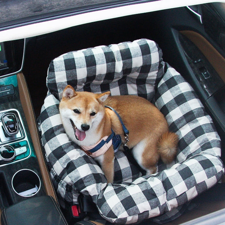Coussin voiture chien, offrant sécurité maximale et confort douillet.