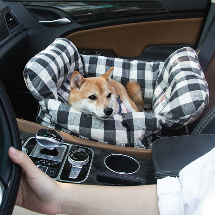 Lit de voyage pour chien, sécurisé et ultra confortable. Parfait pour l'auto.