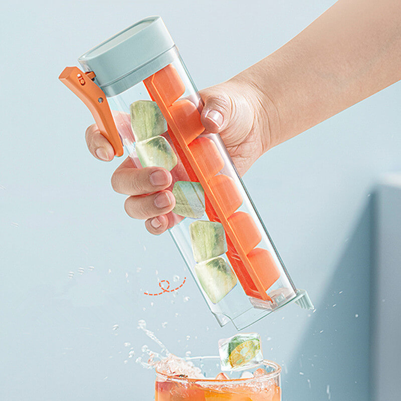 Bac à glaçons FrostPulse, libération rapide et facile. Parfait pour vos boissons froides d'été.