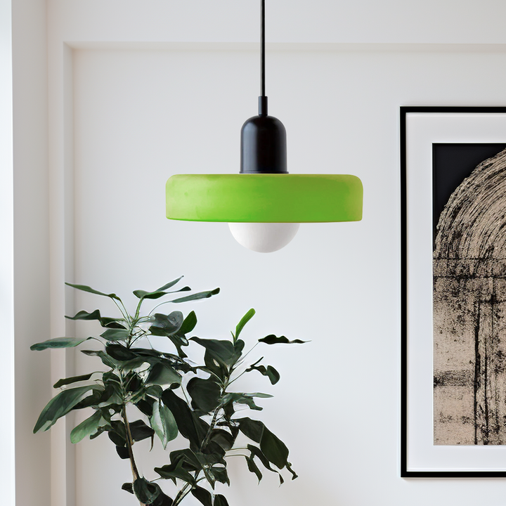 Lampe suspendue Bauhaus, verre teinté, un choix élégant pour votre décoration intérieure.