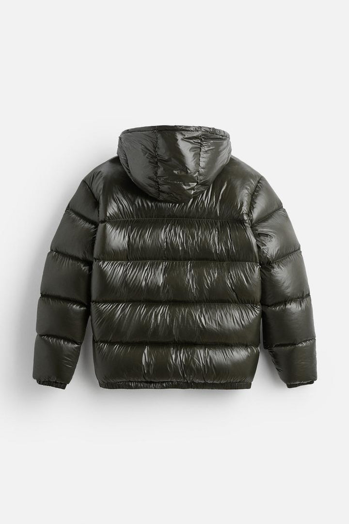 Veste doudoune unisexe confortable et chaude. Adaptée à toutes les occasions, hiver et mi-saison avec style.