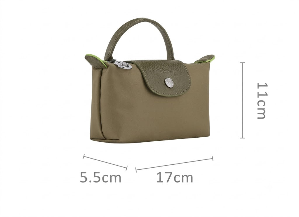 Petit sac bandoulière compact pour femme, design épuré, parfait pour un style élégant et pratique.