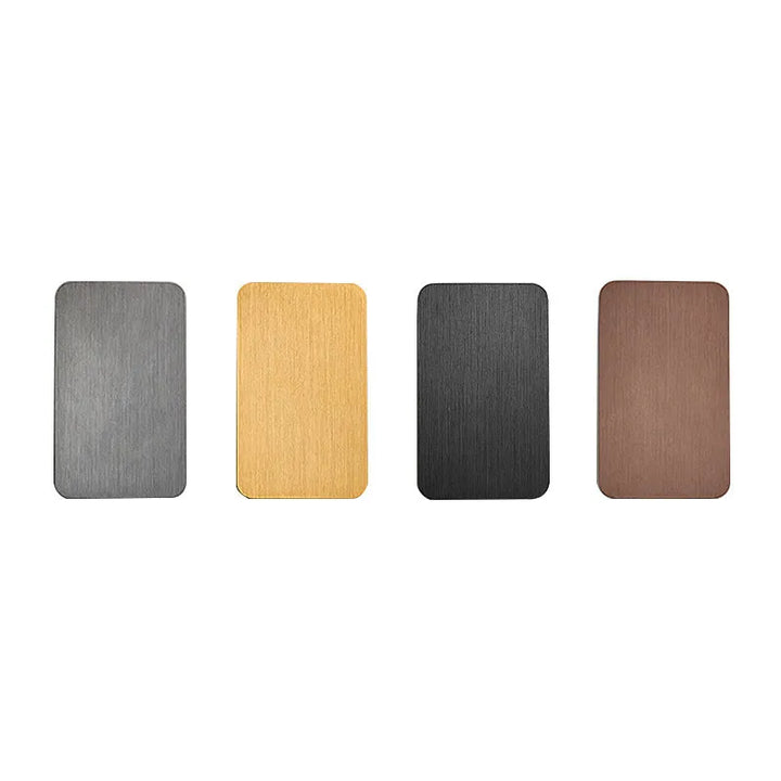 Lampe murale LED rectangulaire en métal. Un éclairage intérieur moderne, simple et efficace pour tout espace.