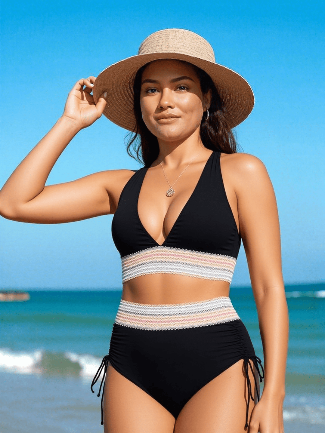 Élégant bikini femme taille haute, confort optimal pour profiter de l'été à la plage avec style.