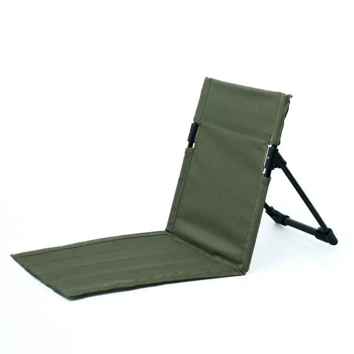 Mobilier de jardin: chaise pliante en aluminium, avec coussin pour un soutien dorsal agréable.