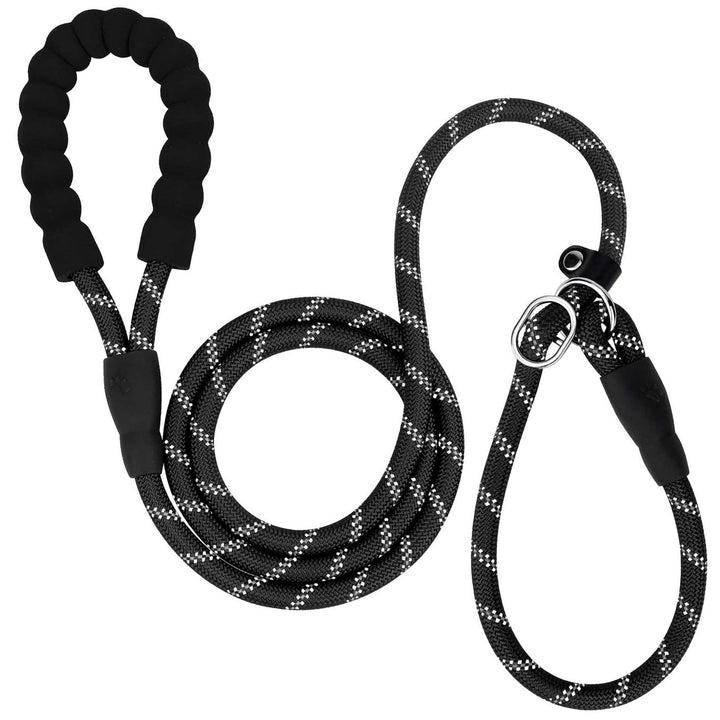 Laisse avec bandes réfléchissantes haute visibilité, poignée rembourrée, sécurité optimale du chien.