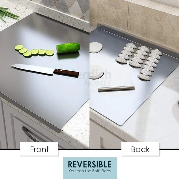 Planche à découper professionnelle, conçue pour une utilisation intensive et une organisation optimale en cuisine.