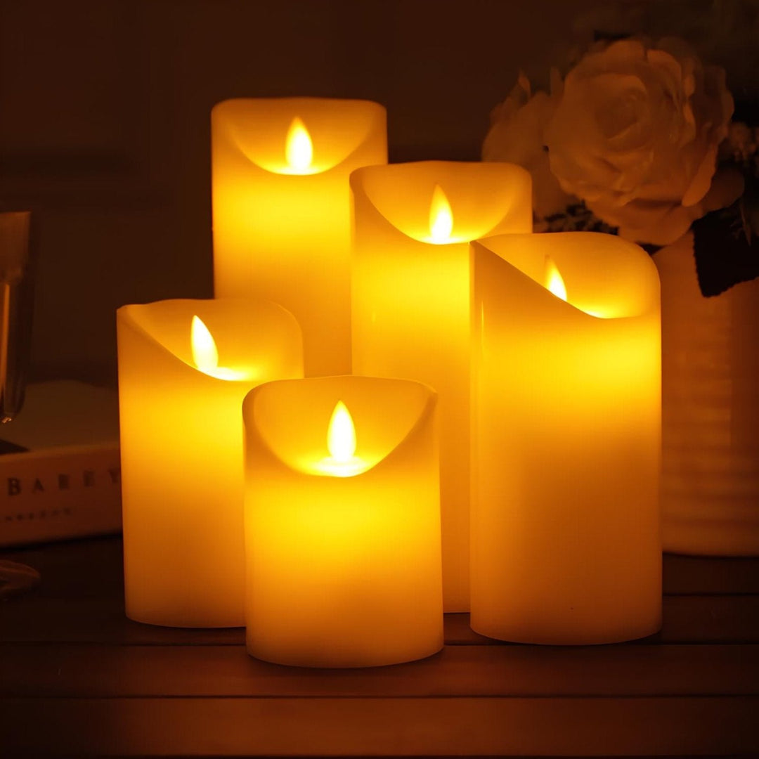 Élégantes bougies LED sans flamme pour un cadeau, créant une atmosphère chaleureuse et lumineuse dans tout intérieur.