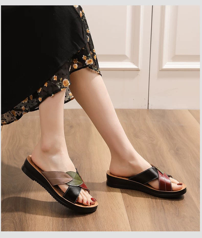 Sandales femme légères et amorties, parfaites pour le confort et la marche estivale.