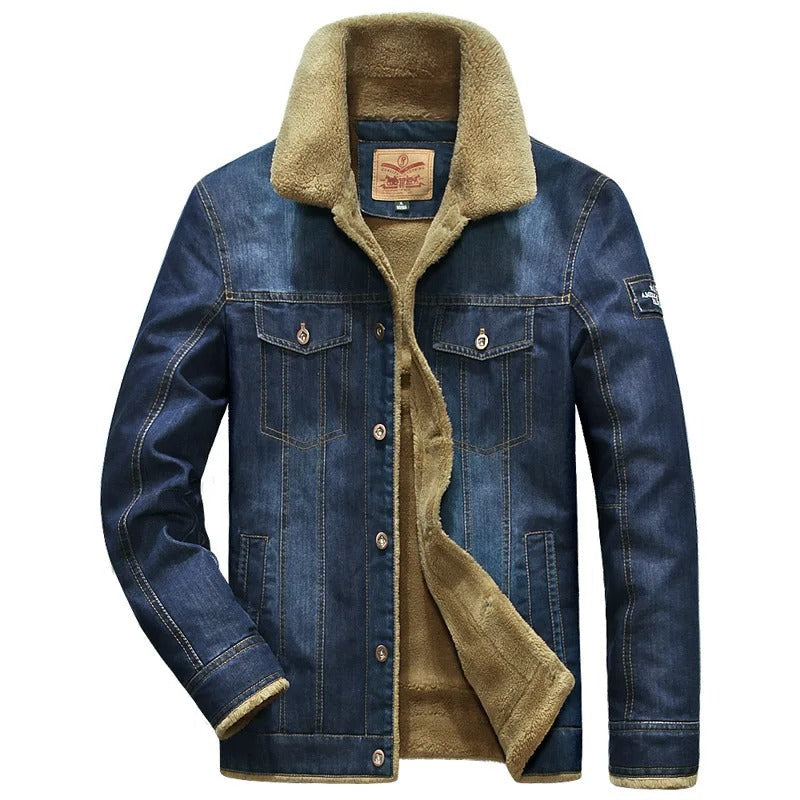 Élégante veste en jean homme durable, idéale pour l'hiver. Tissu bleu résistant, style décontracté et mode.