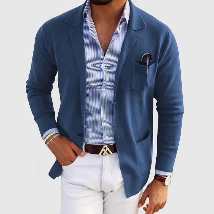 Blazer homme bleu clair en tissu léger pour un look raffiné, idéal pour printemps/été. Veste moderne.