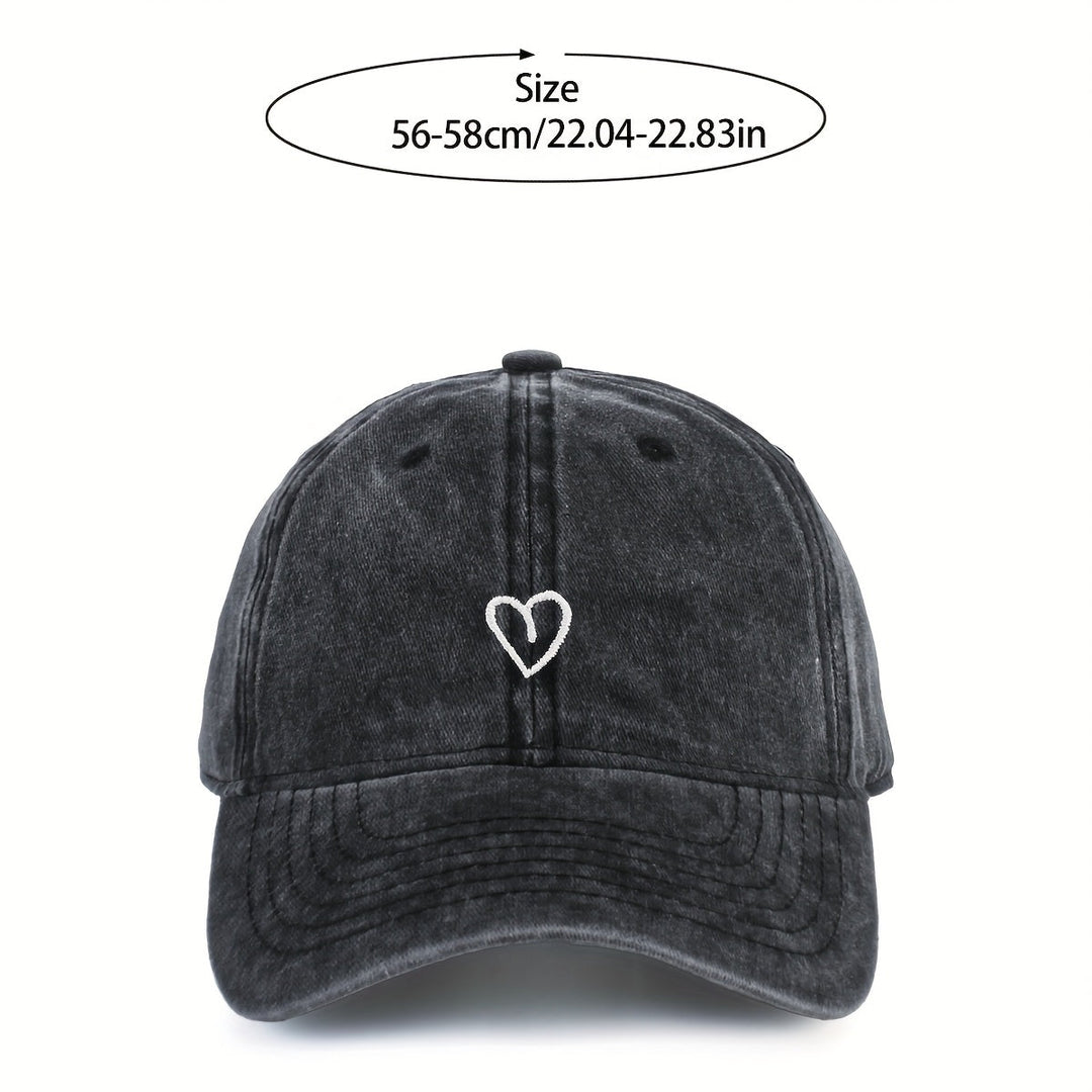 Casquette femme vintage en coton, broderie unique HeartBeat. Ajustable pour un confort décontracté.