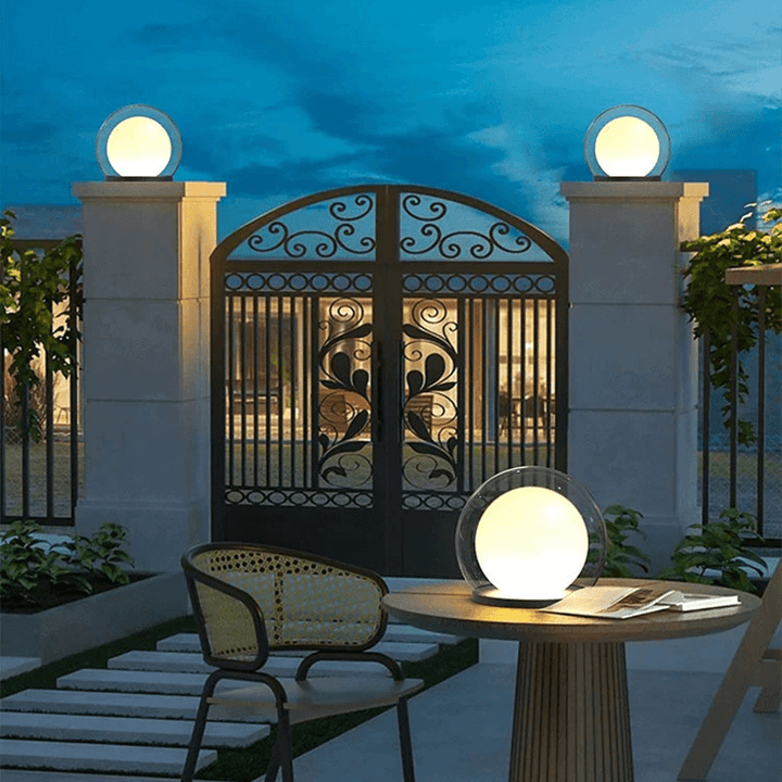 Ensemble de lampes de jardin LED. Éclairage extérieur cohérent pour allées et massifs de fleurs.
