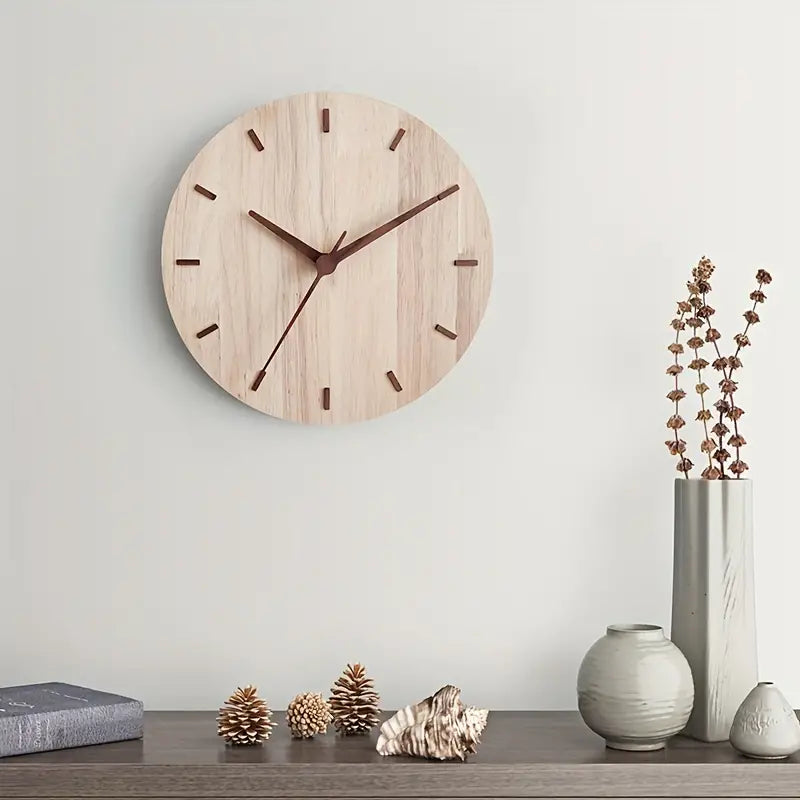 Horloge murale design silencieuse en bois de noyer, ajout raffiné et contemporain à votre intérieur.