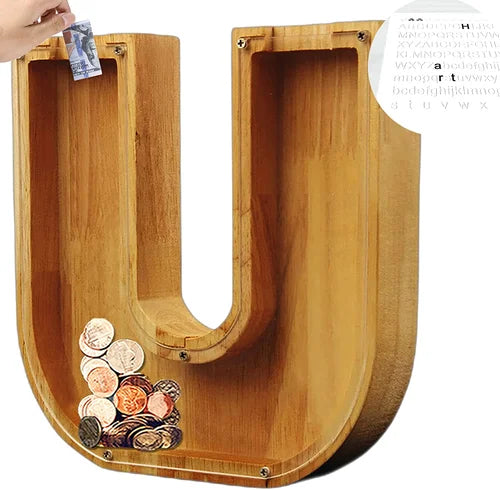 Tirelire en bois massif, lettre K. Robuste et esthétique, une décoration personnalisée pour enfant.