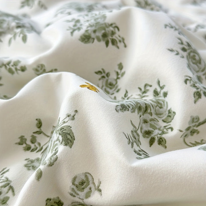 Couette d'été florale décorative, légère et respirante, en polyester pour un confort optimal en chambre.
