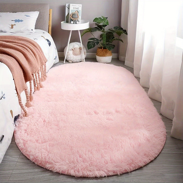 Tapis ovale ultra-doux en peluche, transforme votre salon en un havre de paix.