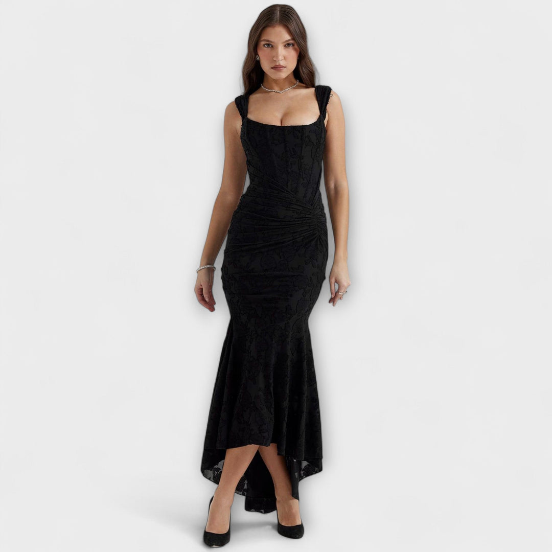 Robe longue femme à corset, pour une soirée élégante et réussie.