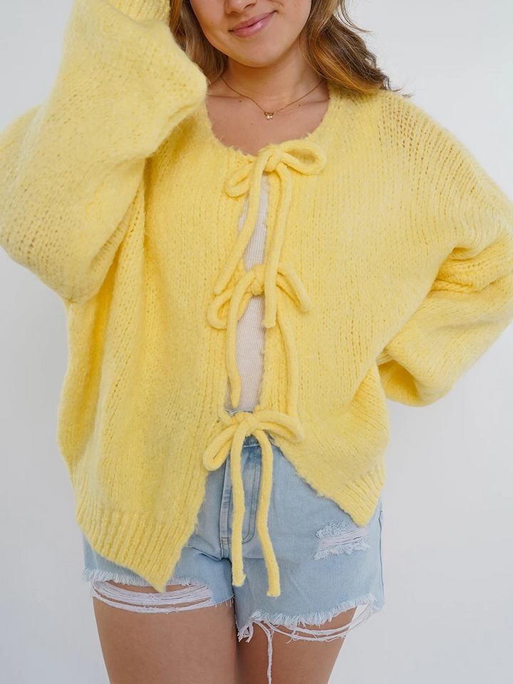 Cardigan femme à nœud avant, veste légère tendance pour le printemps et l'automne. Mode féminine.