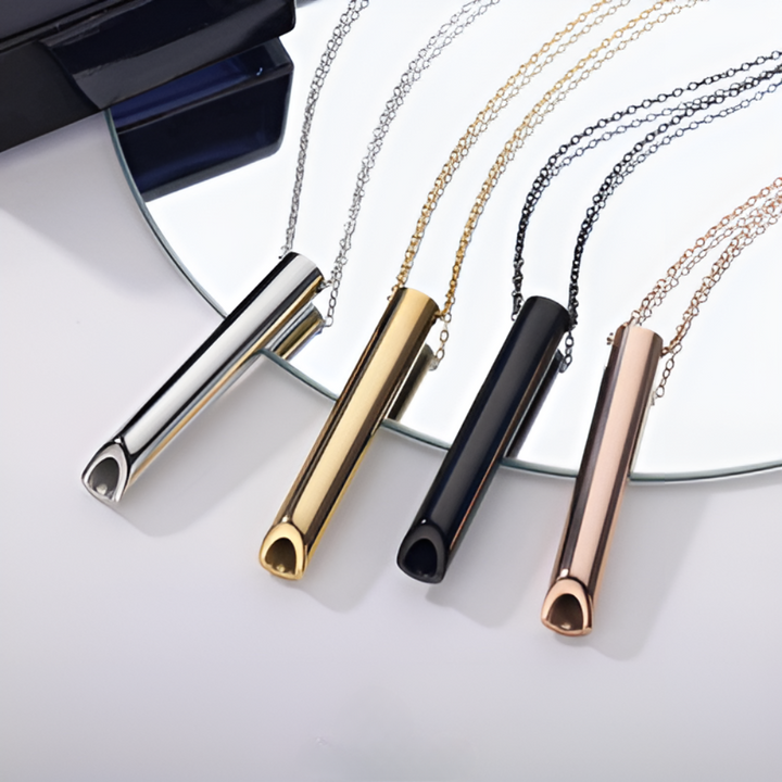 Collier respiratoire doré, aide naturelle anti-tabac pour gestion du stress et respiration.