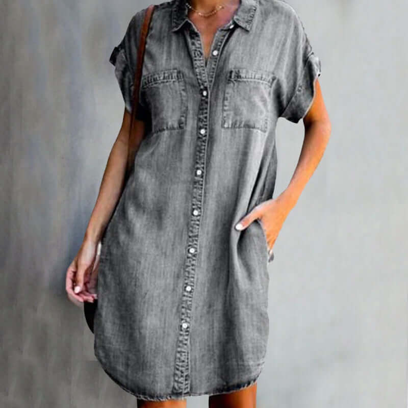 Robe chemise femme casual chic, polyvalente pour toutes occasions. Style moderne et confortable, parfait pour l'été.