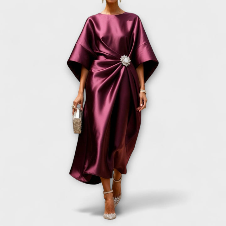 Robe longue femme élégante et fluide pour mariage, gala. Tenue de soirée chic et brillante, parfaite pour cérémonie.