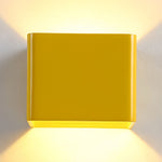 Jaune