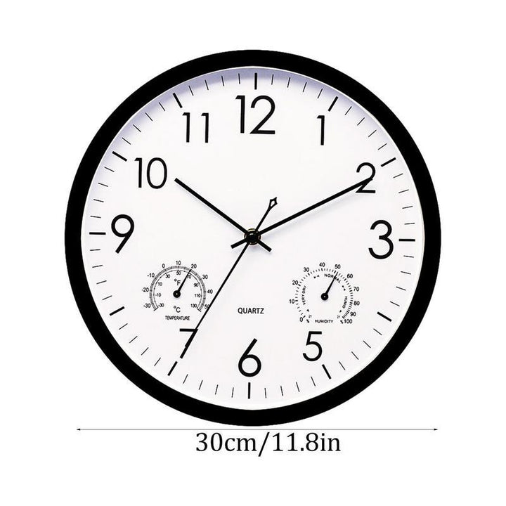 Horloge extérieure robuste pour terrasse, avec fonctions thermomètre et hygromètre intégrées. Design élégant.