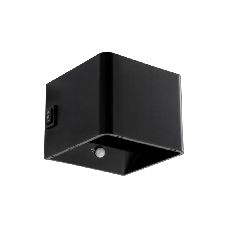 Applique murale LED moderne noire, étanche, avec capteur de mouvement pour extérieur.