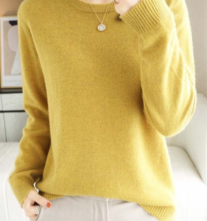 Pull femme confortable pour le quotidien, style moderne et élégant en toute saison froide.
