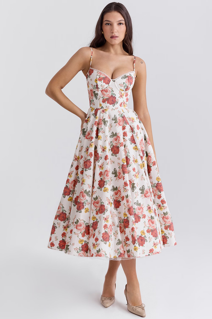 Robe de mariage invitée Sophia, longue et élégante, confort optimal pour une soirée mémorable.