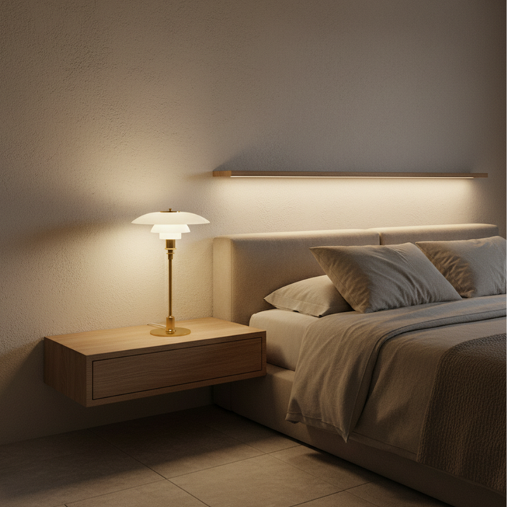 Lampe de table LED, design scandinave, idéale pour chevet, bureau ou coin lecture.