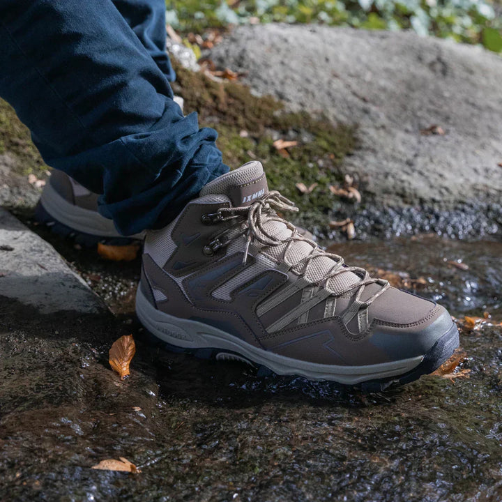 Chaussures de marche femme orthopédiques, confort maximal et antidérapantes pour outdoor.