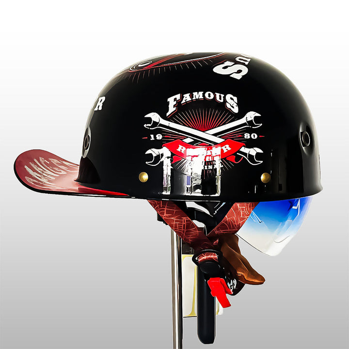 Casque PulseCap noir, style baseball urbain, protection pour scooter et moto.