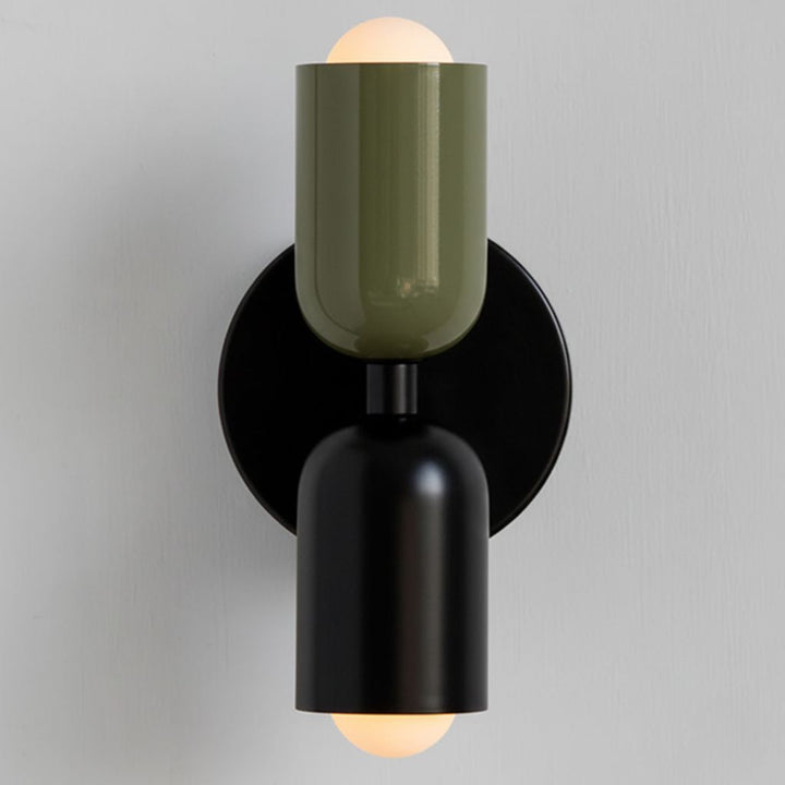 Applique LED d'intérieur, design moderne, double face pour éclairage discret.
