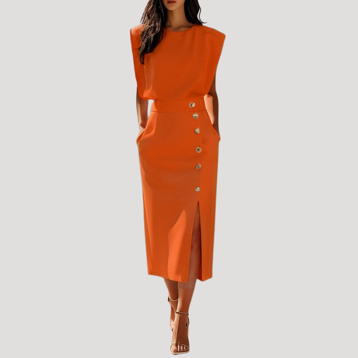 Robe midi femme, design élégant, sans manches et ceinturée. L'incontournable chic pour une garde-robe d'été.