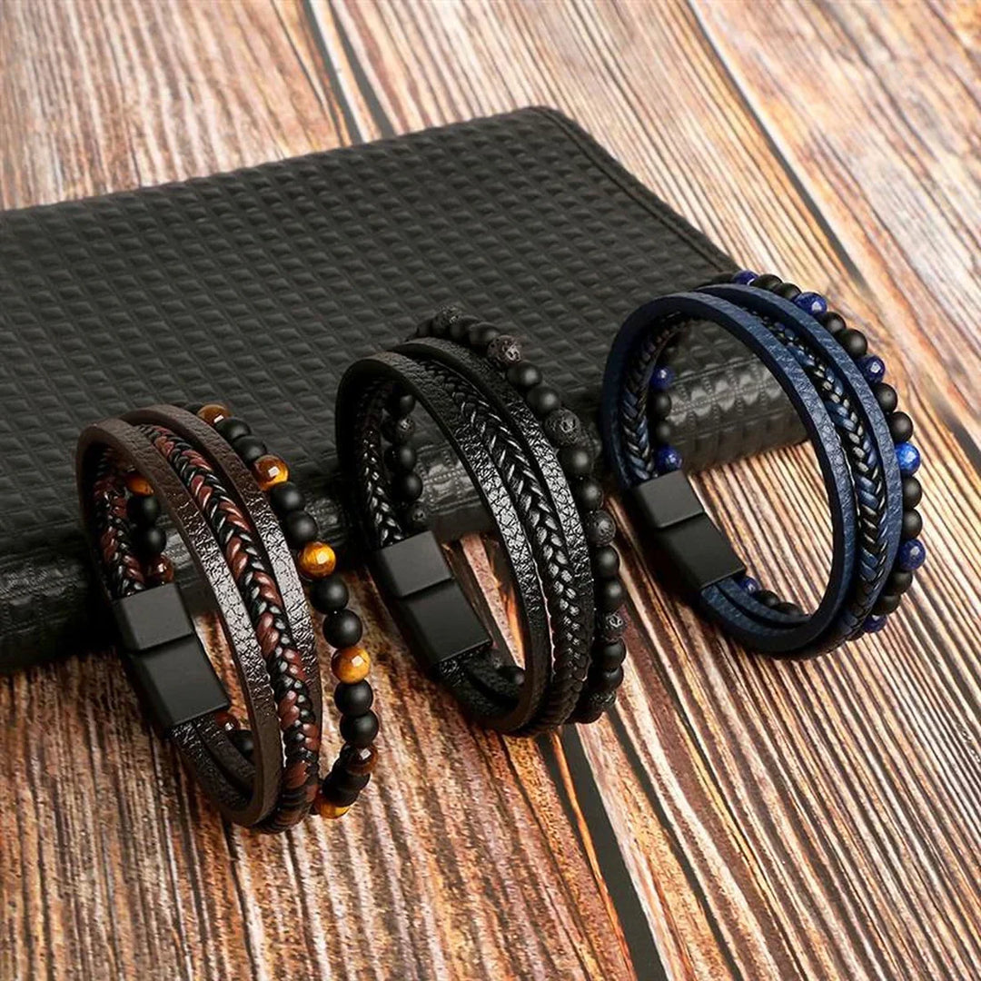 Bracelet en cuir véritable marron pour hommes, look audacieux. Design multicouche avec perles, idéal cadeau.