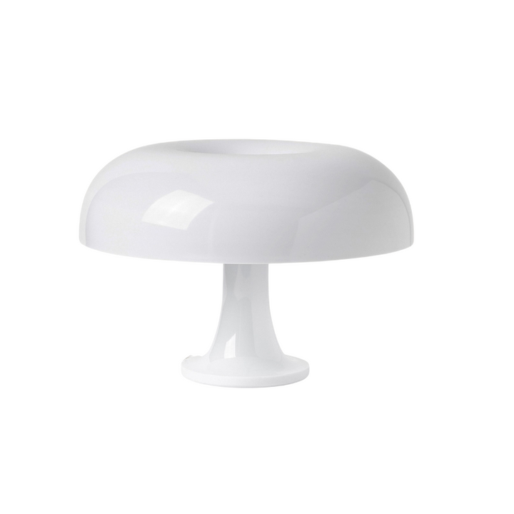 Lampe champignon, design épuré et lumière d'ambiance chaleureuse pour un salon ou une chambre moderne.