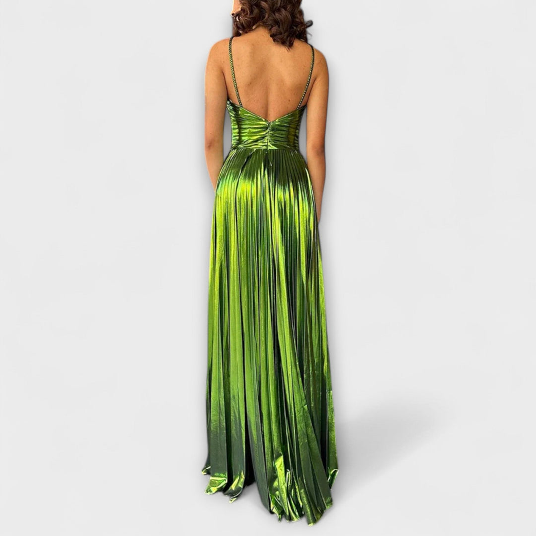 Vêtement femme: Robe maxi sophistiquée sans manches, parfaite pour une allure élégante en soirée.
