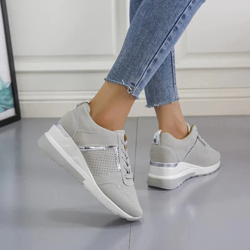 Profil des baskets Nova pour femmes. Chaussures légères et confortables, idéales pour la mode femme.