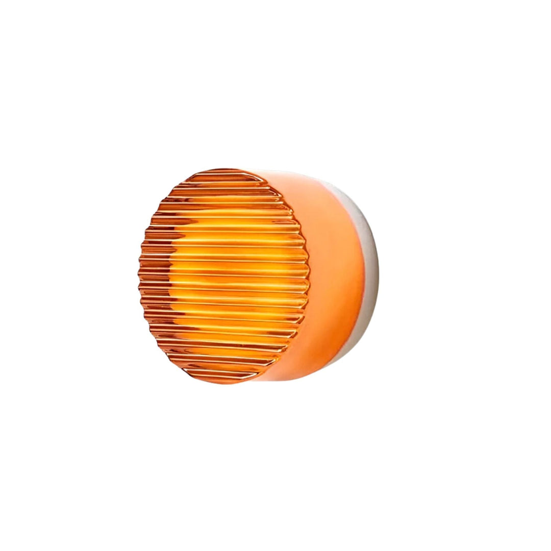 Lampe murale LED ronde pour escalier, design épuré, éclairage intérieur moderne et fonctionnel.