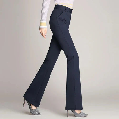Pantalon Mila évasé bordeaux, taille haute, pour femme, allie confort, élégance et style moderne.