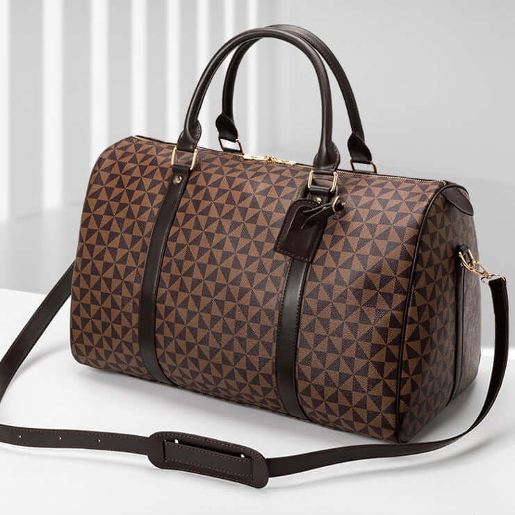 Sac de voyage homme en cuir premium, élégant et spacieux pour vos week-ends.