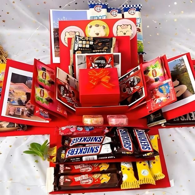 Boîte surprise personnalisable, idéale pour cadeaux d'anniversaire, mariage ou souvenirs de fête.