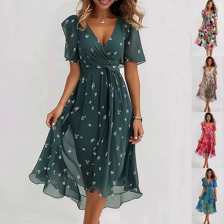 Robe midi fleurie pour femme, col V et tissu léger. Parfaite pour l'été, style décontracté et chic.